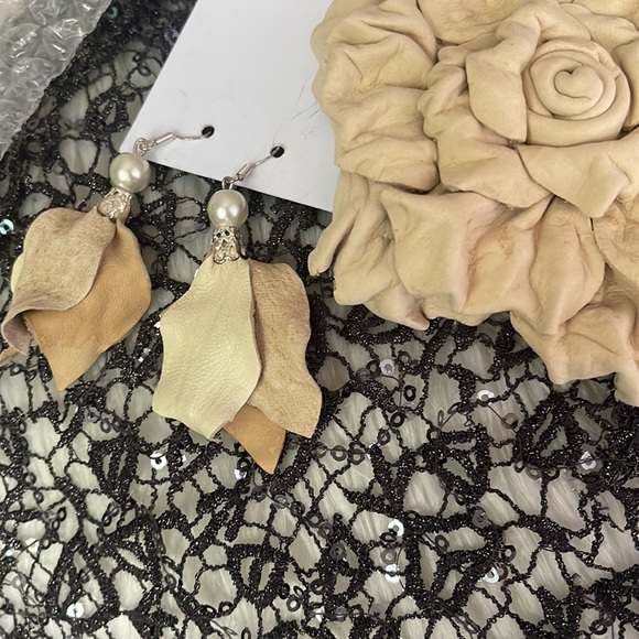 Handmade Real Leather And Stainless Steel Earrings with Matching Flower Pin - Picture 6 of 6